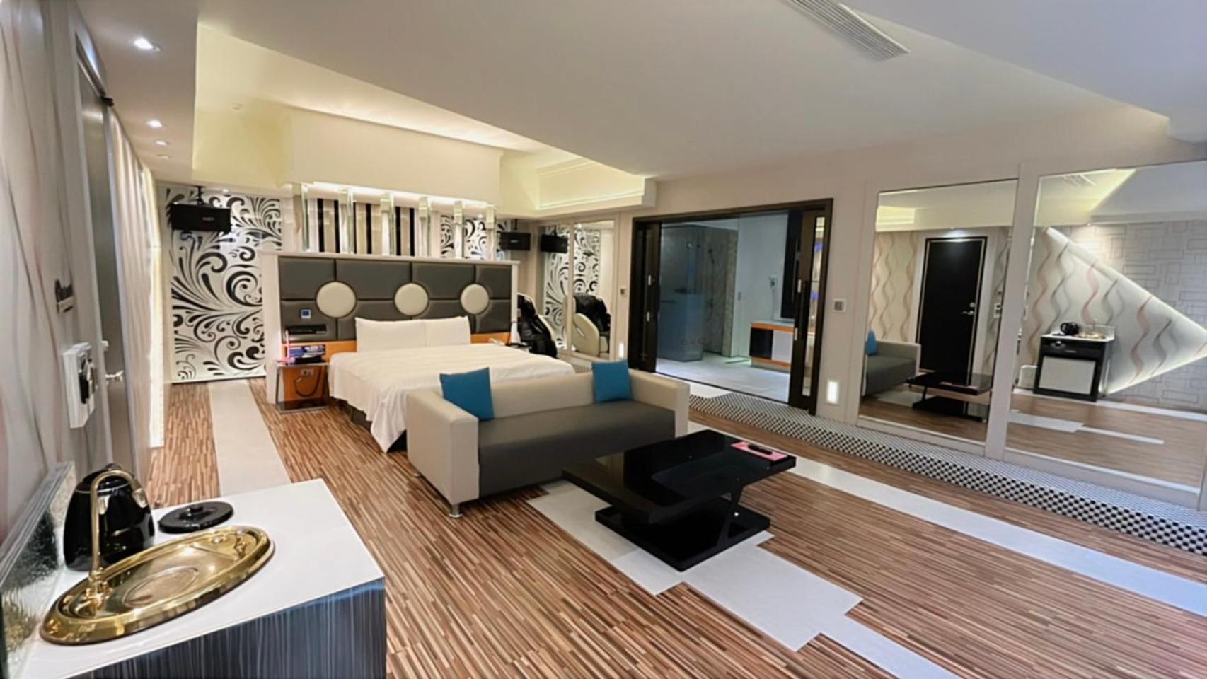 Soho Motel Таоюань Екстер'єр фото